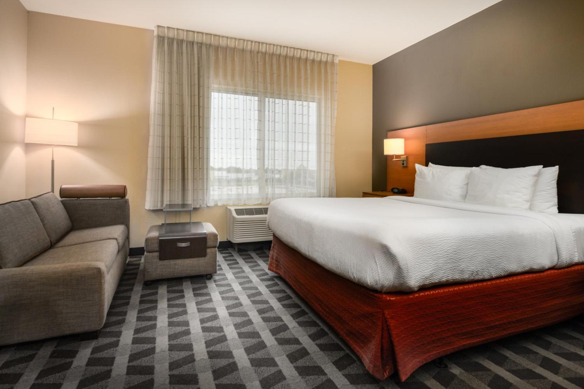 Towneplace Suites By Marriott Cleveland Bagian luar foto