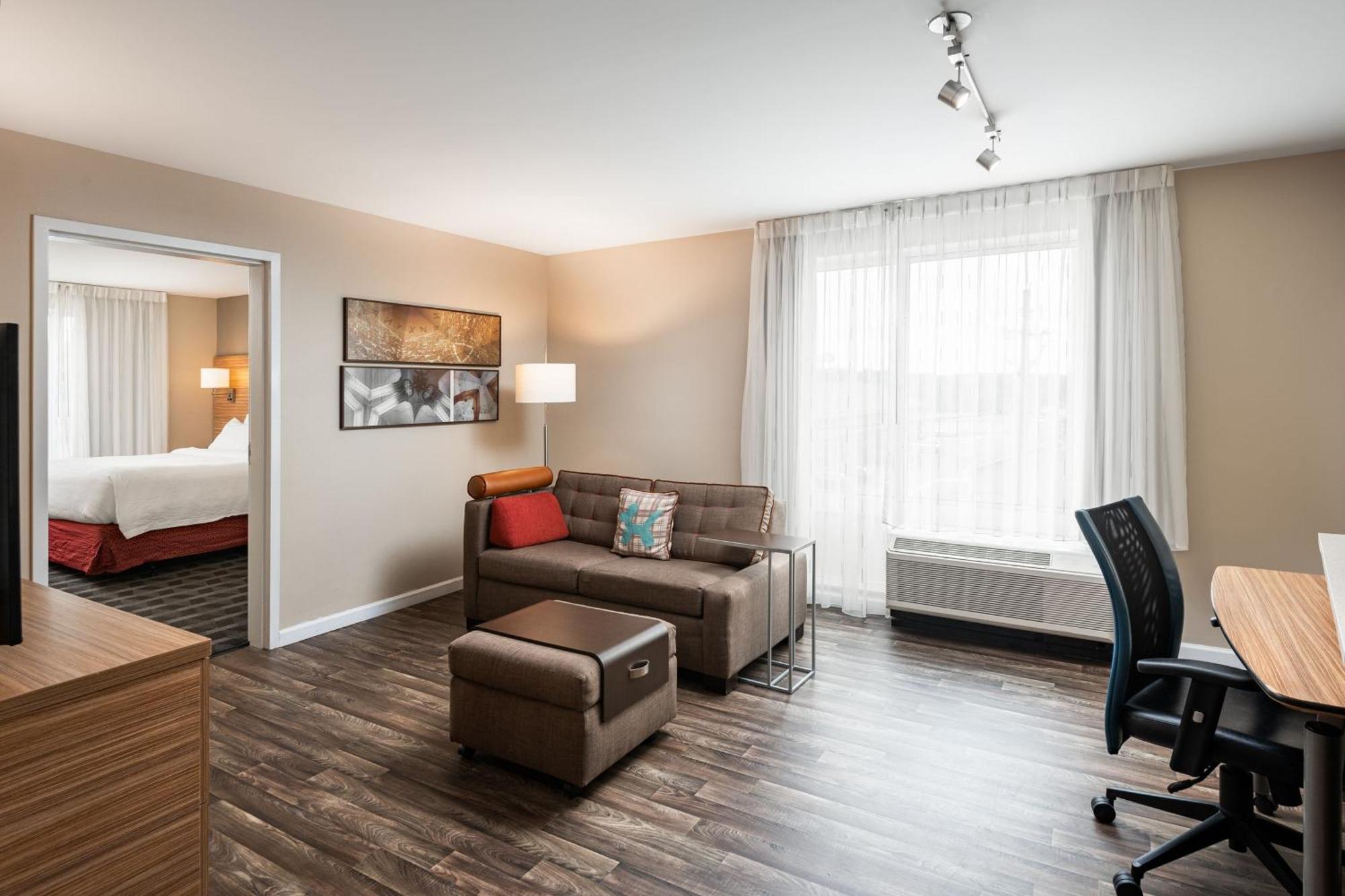 Towneplace Suites By Marriott Cleveland Ruang foto