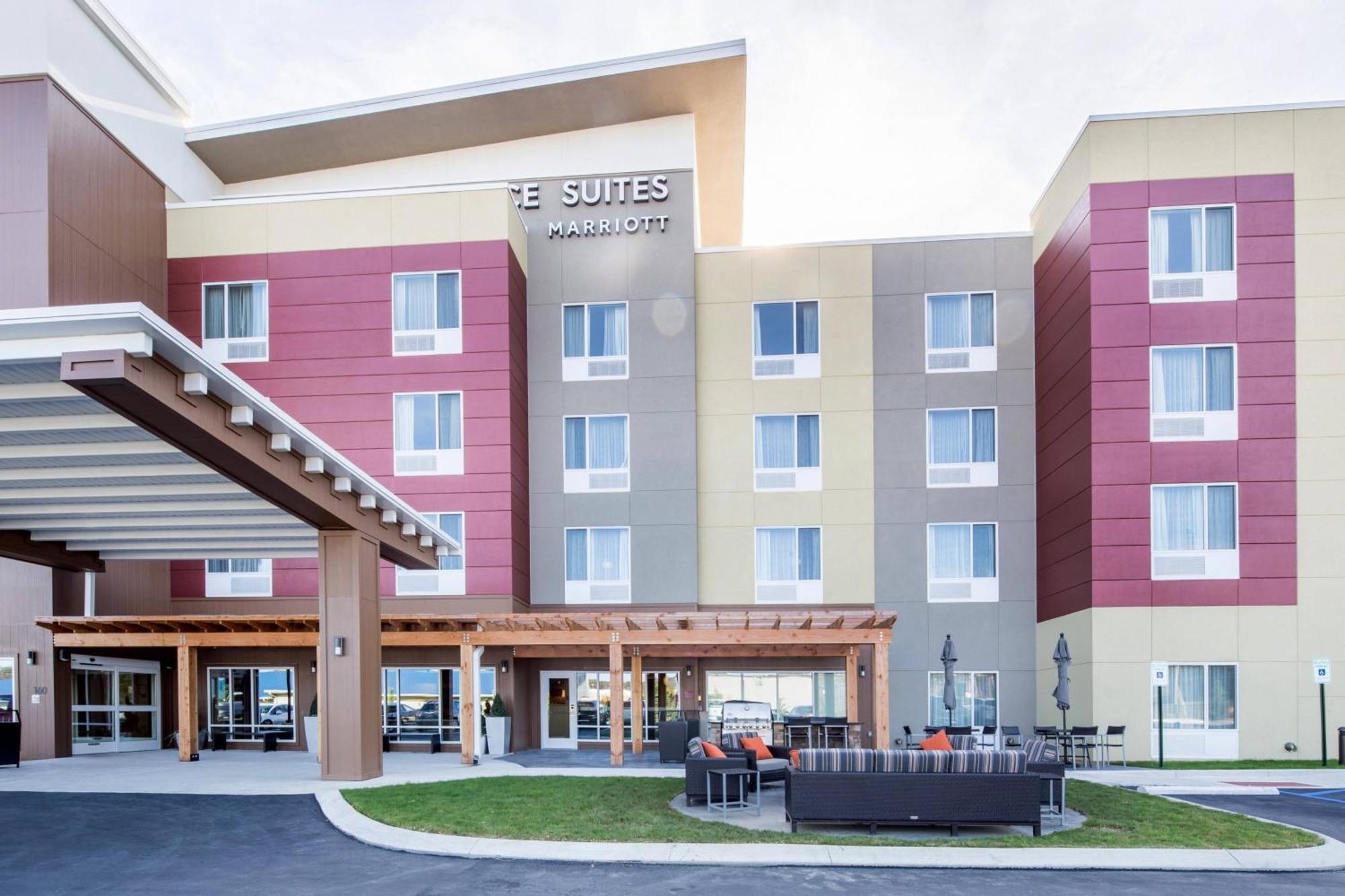 Towneplace Suites By Marriott Cleveland Bagian luar foto