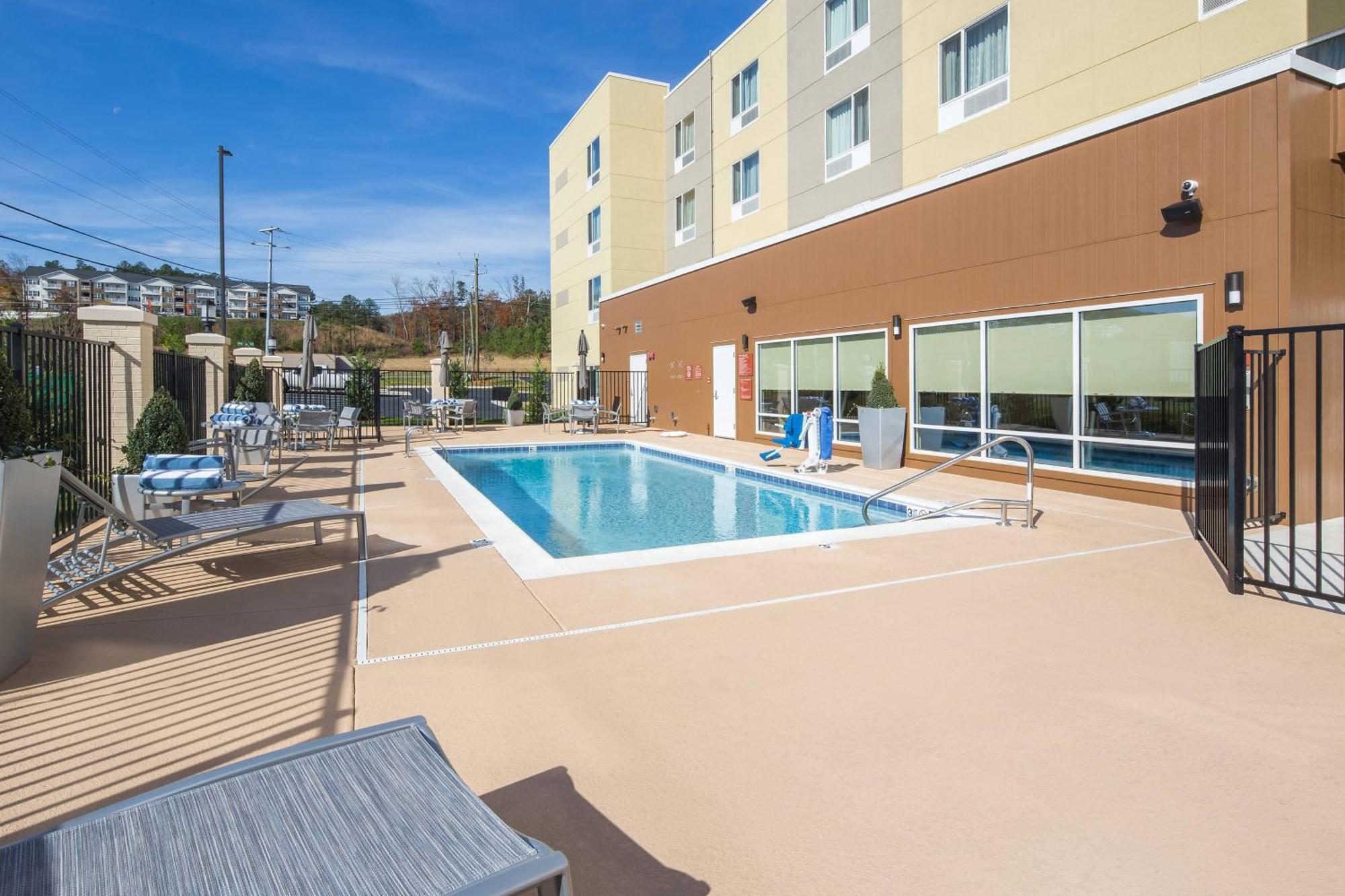Towneplace Suites By Marriott Cleveland Bagian luar foto